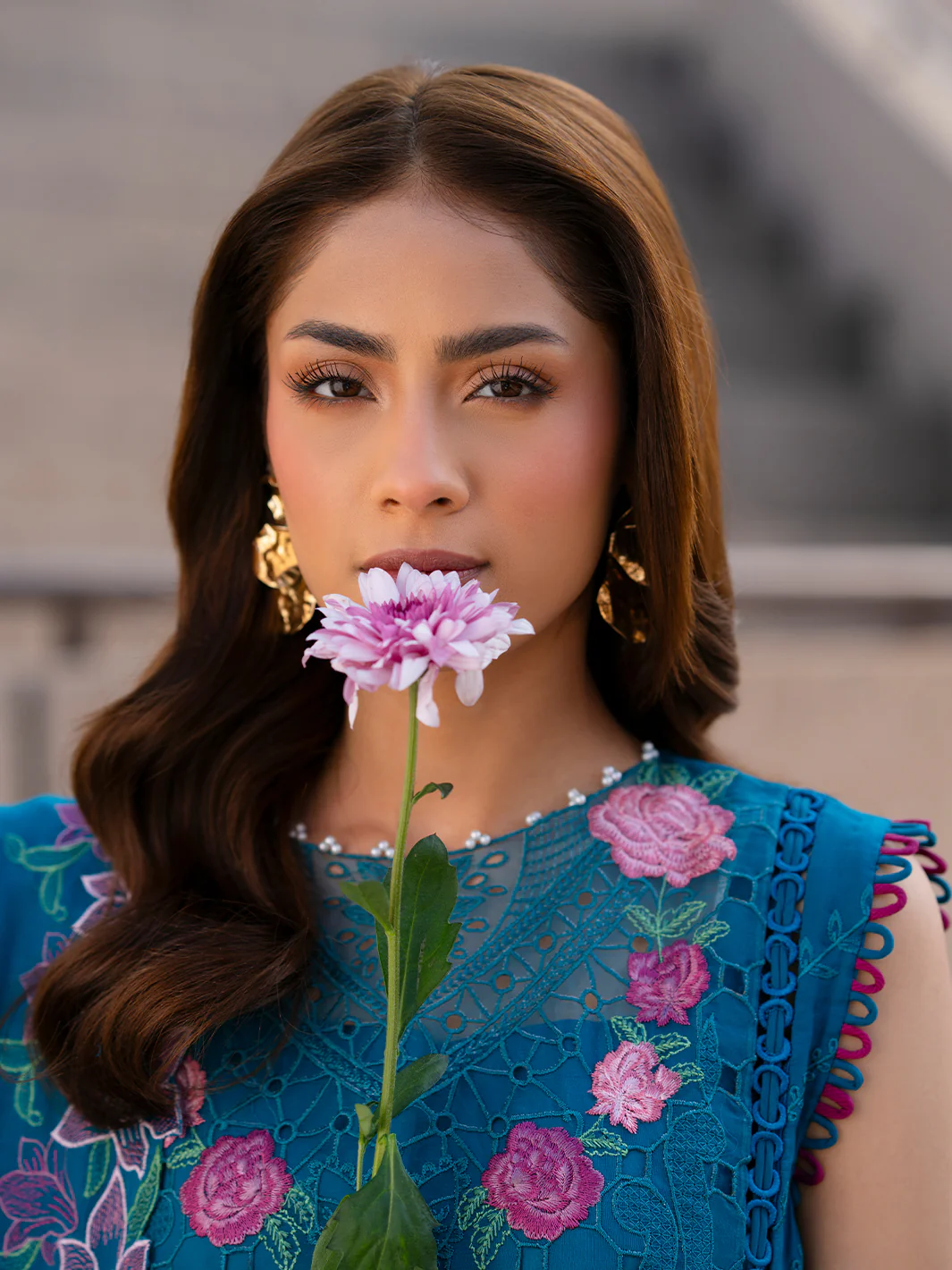 DR-10 | 3 PC Luxury Lawn - Image 5