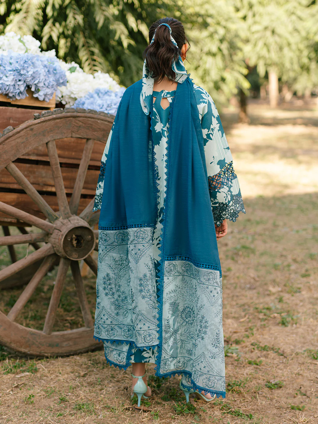 IVY-11 | 3 PC Lawn - Image 3