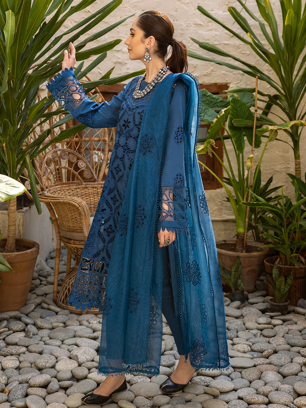LLE - 09 | Unstitched 3 PC - Image 5