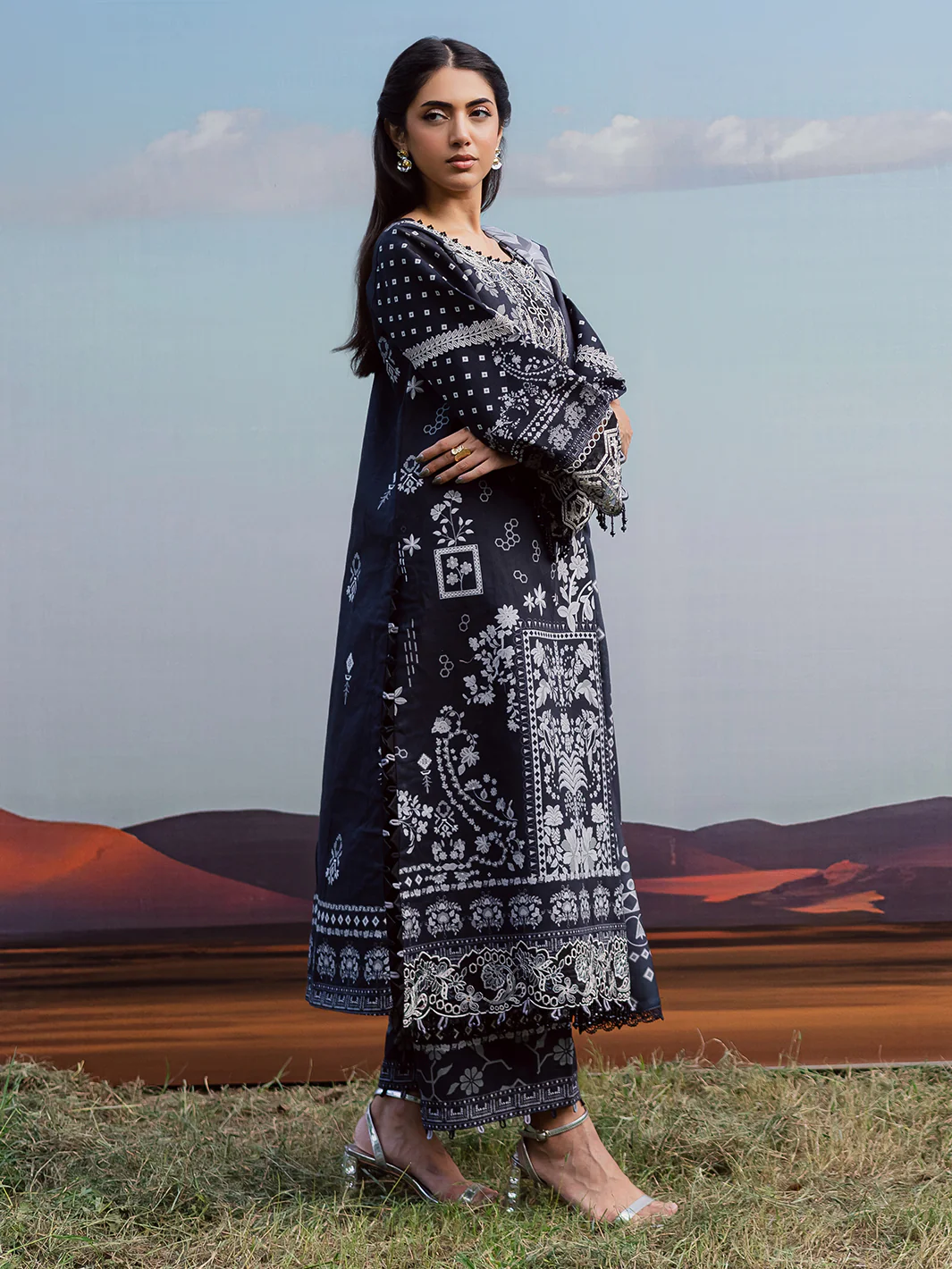 SAR-07 | 3 PC Khaddar - Image 6