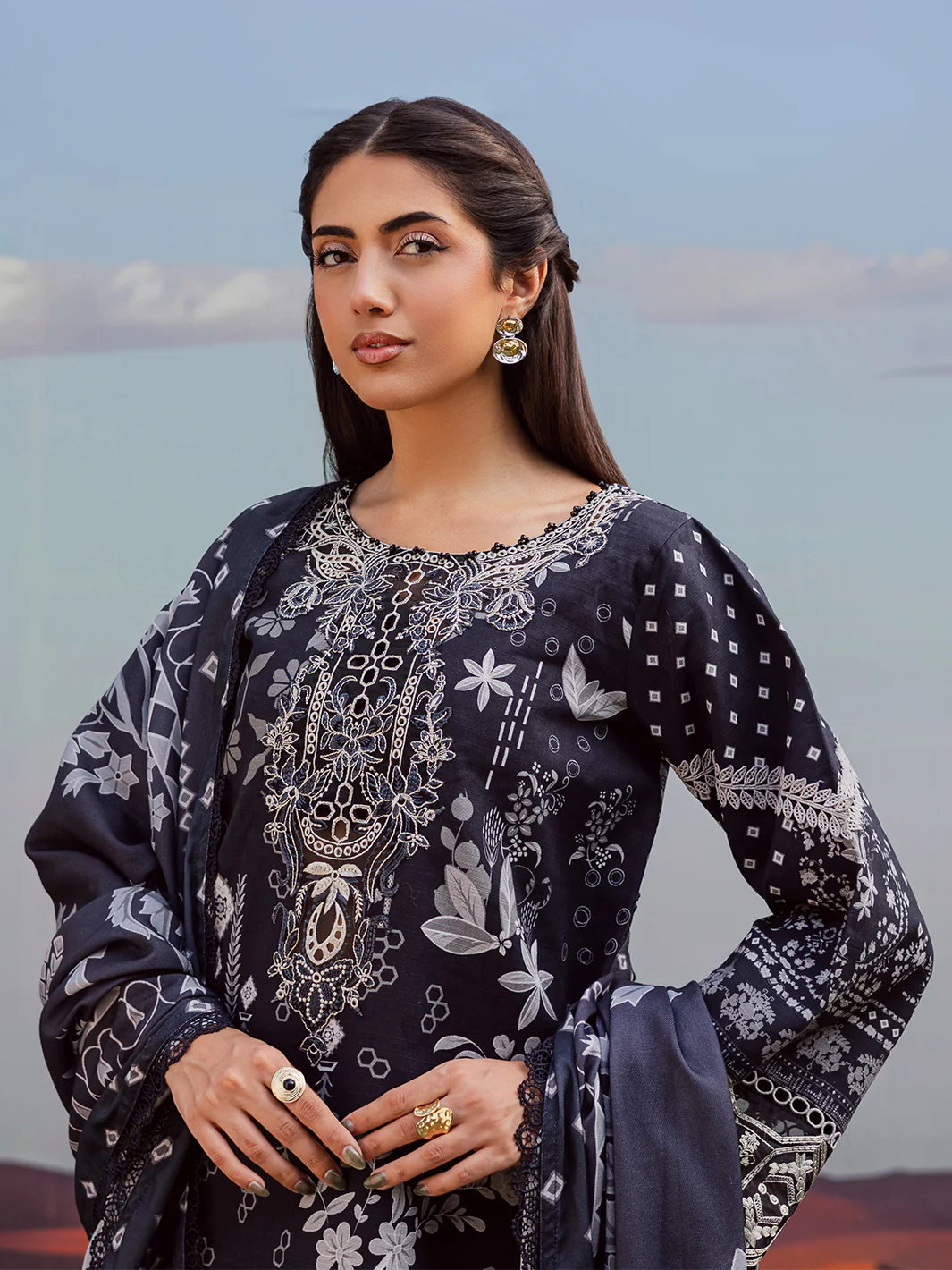 SAR-07 | 3 PC Khaddar - Image 8