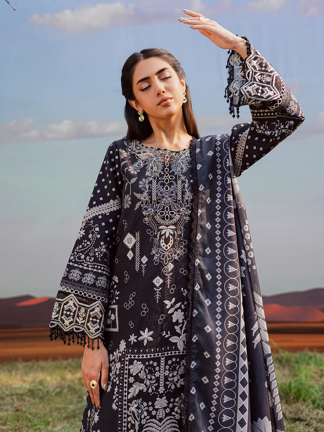 SAR-07 | 3 PC Khaddar - Image 9