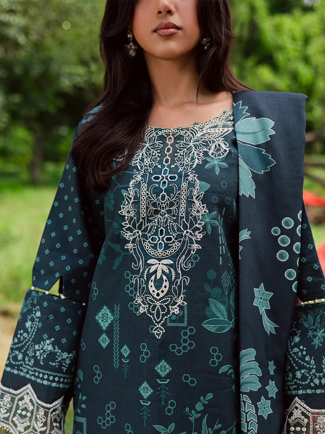 SAR-08 | 3 PC Khaddar - Image 4